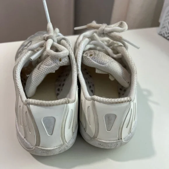Nfinity Vengeance White cheer Shoes - Picture 4 of 4